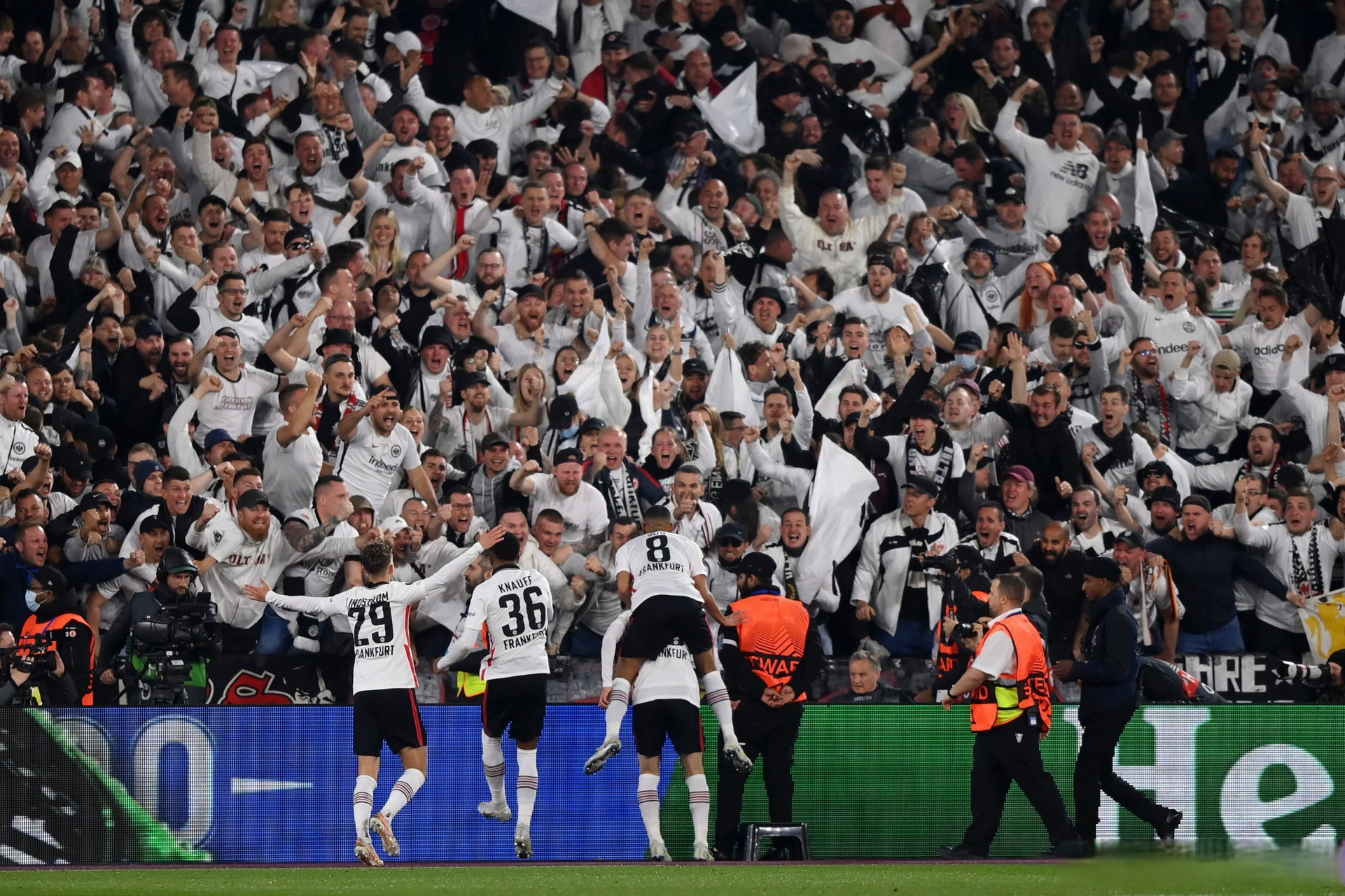 关于法兰克福客场险胜塞维利亚,实力占优的信息 关于法兰克福客场险胜塞维利亚,实力占优的信息