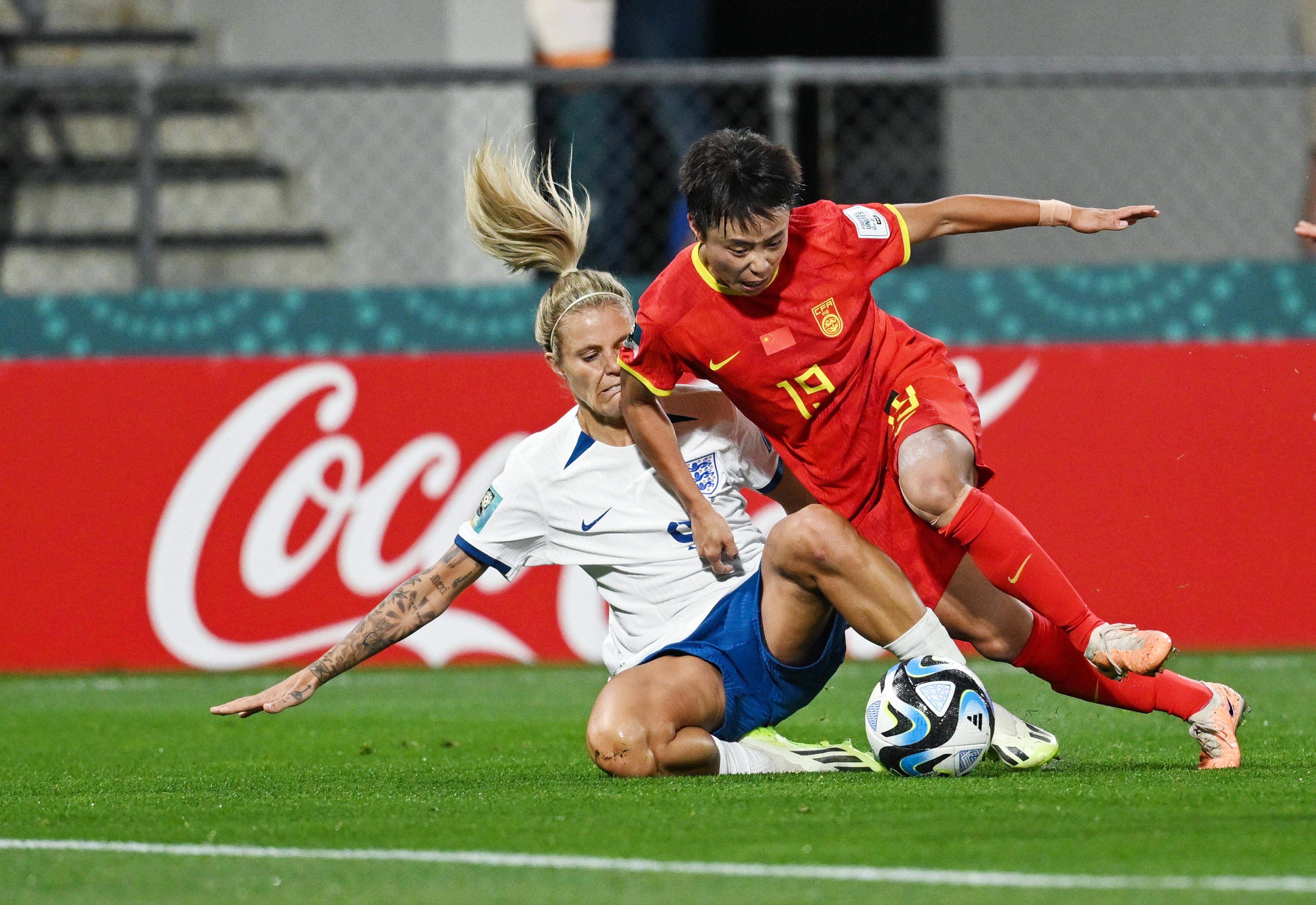 斯里兰卡队在女足比赛中有所突破(斯里兰卡队在女足比赛中有所突破的是谁)